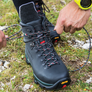 Zamberlan men s 996 Vioz GTX Hiking Backpacking Boots Dark Grey